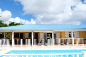 Villa de 4 chambres avec vue sur la mer piscine privee et jardin clos a Le Gosier